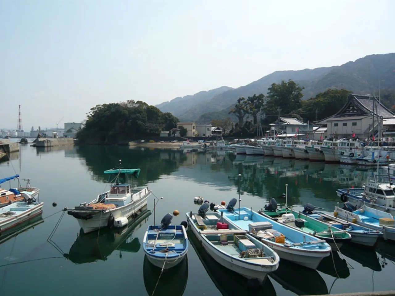 冷水旅行から了賢寺を望む